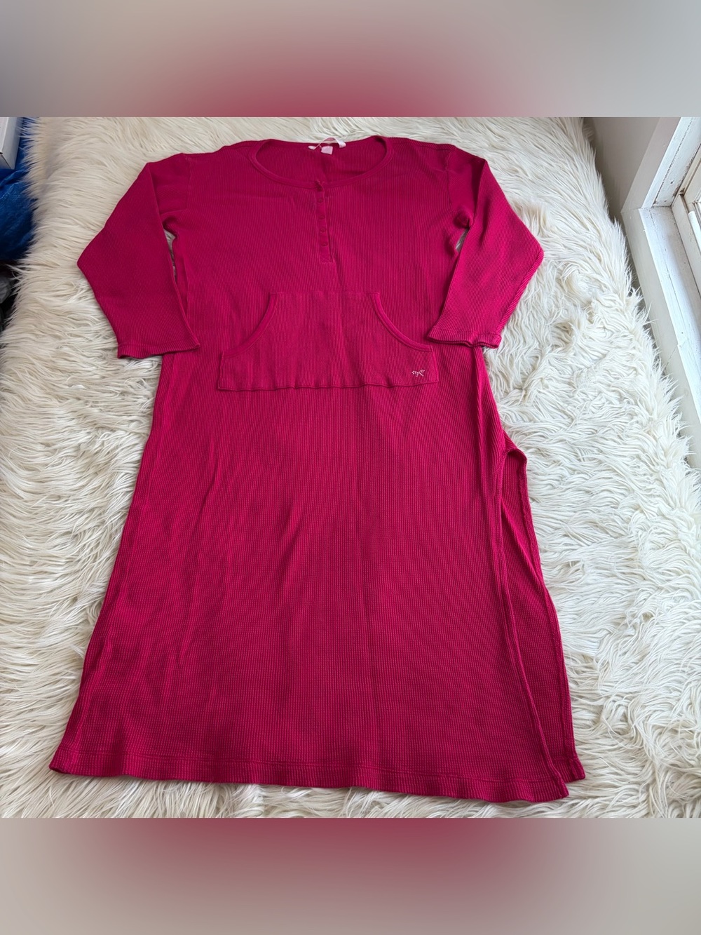 Vintage Y2K Victoria’s Secret Red Henley Waffle Knit Sleep Shirt Slit Cotton M